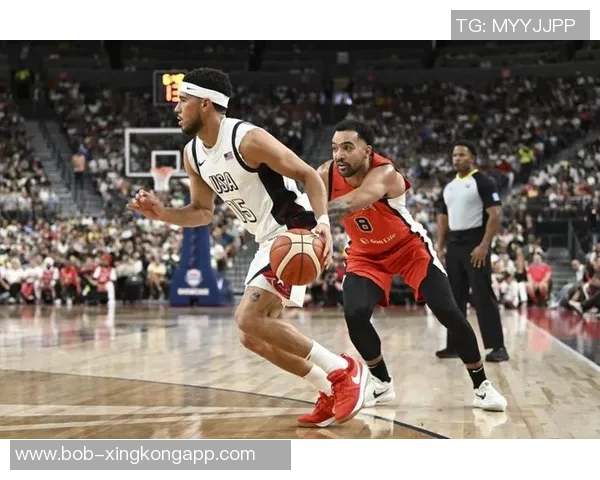 布克全能表现助力球队胜利12投仅4中却贡献18分5篮板5助攻正负值高达14