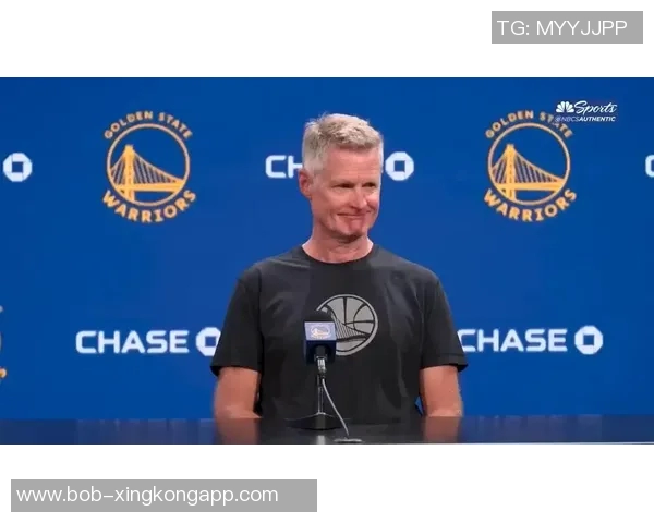 科尔赞霍福德防守智慧精准定位助球队稳固防线 科尔赞霍福德防守智慧精准定位助球队稳固防线