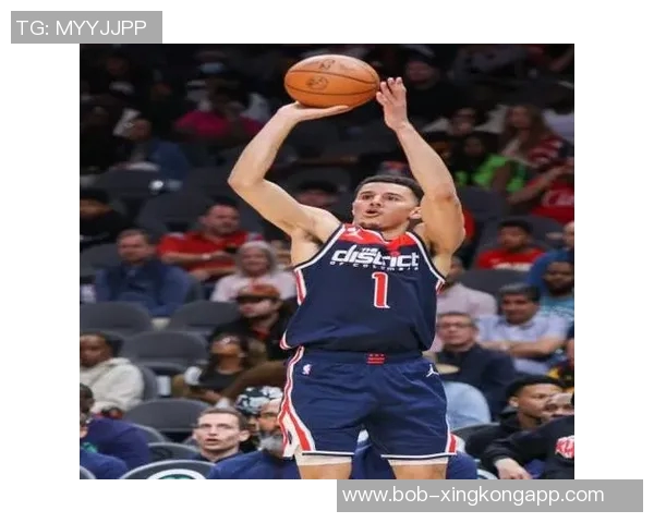 安东尼戴维斯表现出色14投8中砍下25分助球队获胜并贡献多项数据