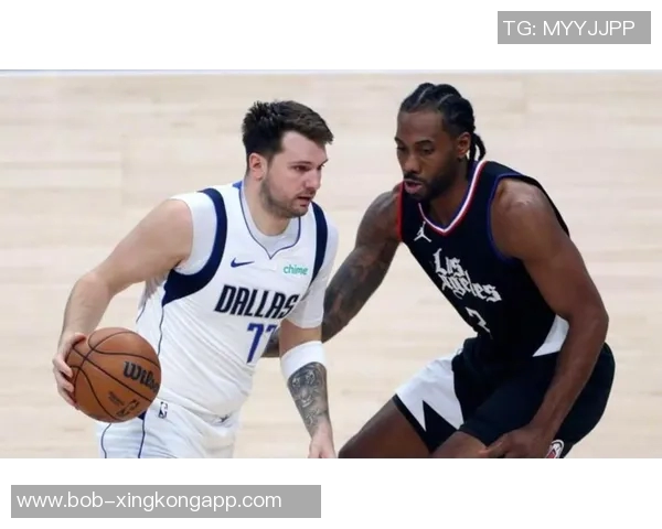 东契奇季前赛首秀表现超预期自信满满期待新赛季挑战 东契奇季前赛首秀表现超预期自信满满期待新赛季挑战