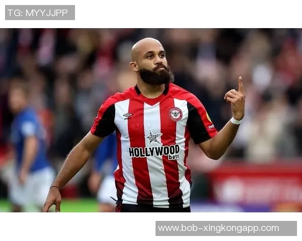 吉滕斯表现不佳引发热议5600万转会费6场比赛颗粒无收 吉滕斯表现不佳引发热议5600万转会费6场比赛颗粒无收