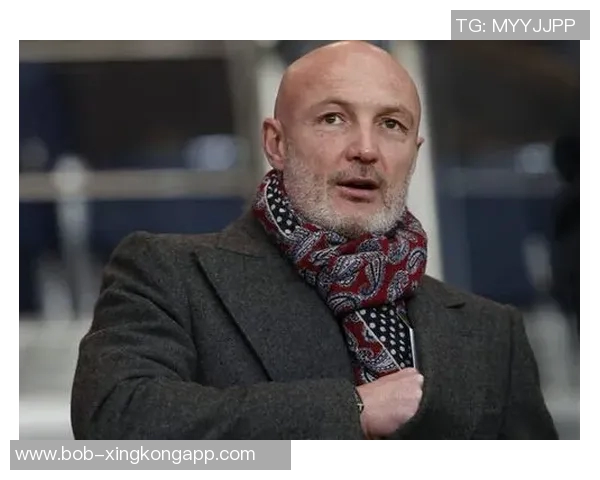 切尔西传奇勒伯夫女儿比基尼照引关注丈夫幽默留言引发网友热议 切尔西传奇勒伯夫女儿比基尼照引关注丈夫幽默留言引发网友热议