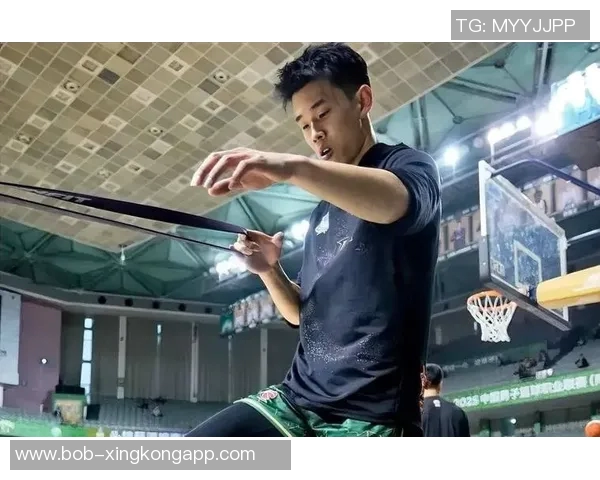 媒体人澄清未指责林葳试训NBL不合格只是提出建议希望他去尝试 媒体人澄清未指责林葳试训NBL不合格只是提出建议希望他去尝试