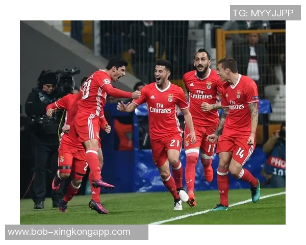 难兄难弟本菲卡与贾府祖上6欧冠全败积分垫底引发关注 难兄难弟本菲卡与贾府祖上6欧冠全败积分垫底引发关注