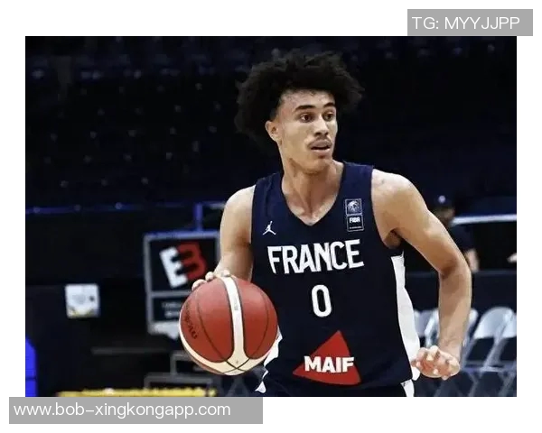 哈克斯盛赞韦尔潜力无限称全队共同鞭策助其成长