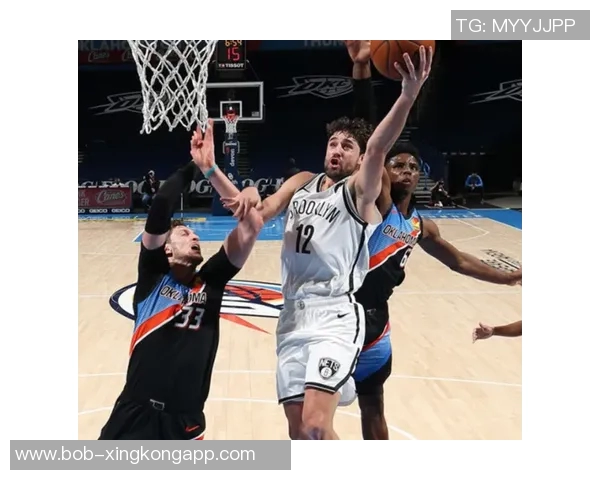 埃泽利回忆霍福德如何引导队友并转型为现代空间型内线