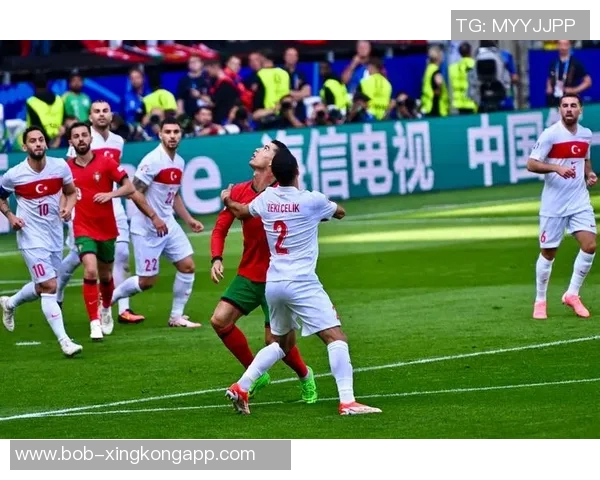 C罗点球失误遭凯莱赫神勇扑救葡萄牙错失良机