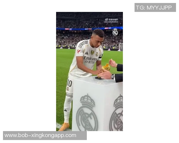 姆巴佩荣膺九月最佳奖杯再破门分享伯纳乌之夜的美妙时刻 姆巴佩荣膺九月最佳奖杯再破门分享伯纳乌之夜的美妙时刻