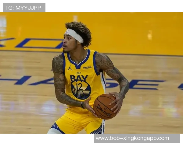 莱奥本场表现平平2次射门未能命中失良机频频遭遇对抗挑战 莱奥本场表现平平2次射门未能命中失良机频频遭遇对抗挑战