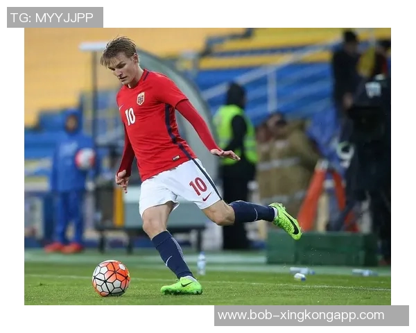 厄德高随挪威队出征继续康复治疗在场外全力支持国家队